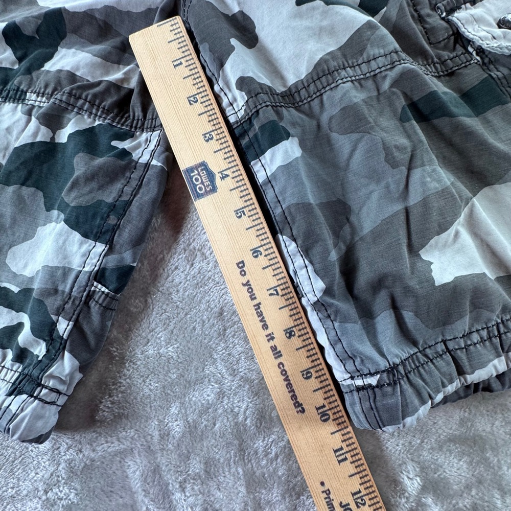 Ecko Unltd Camo Cargo Shorts Mens 32 Streetwear Y2K Skate Utility Baggy Gray - Picture 8 of 14